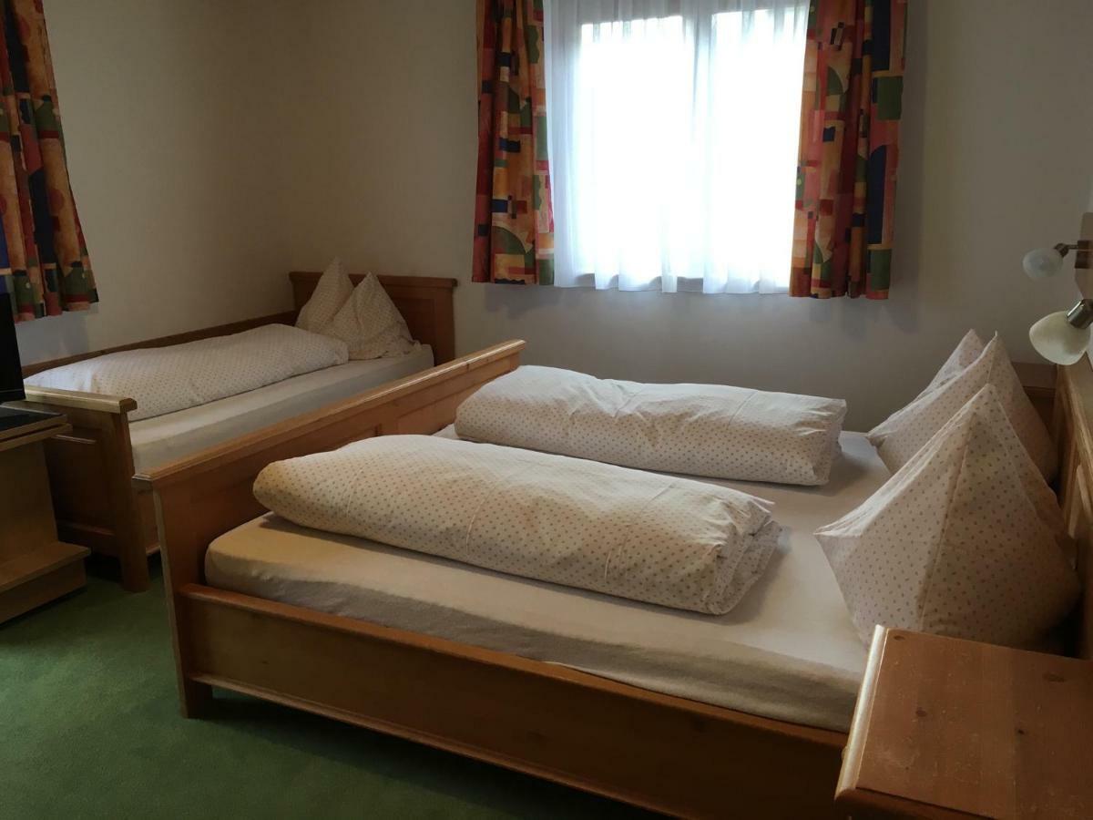 Gaestehaus Kuebler エクステリア 写真